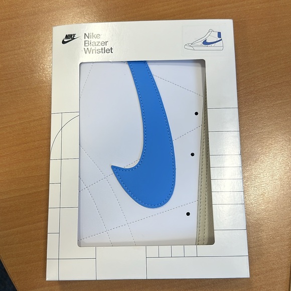Nike Blazer Wristlet - White and Blue - Picture 4 of 4